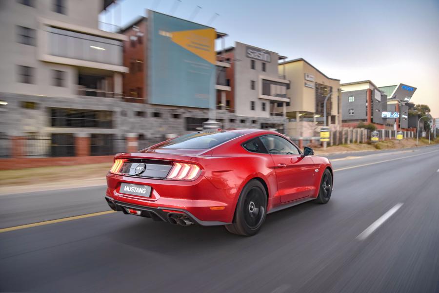  Ford Mustang GT Fastback 2019 года  (ZA) (фото 5 из 44)